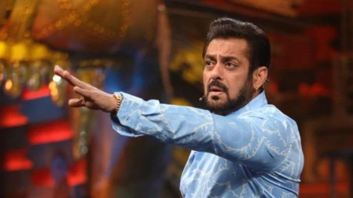 Bigg Boss 17 Grand Finale Live Updates: Salman Khan Pulls Vicky Jain's Mother's Leg